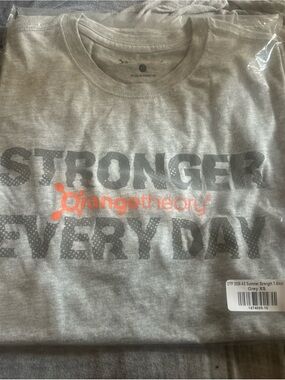Orangetheory Shirt Mens XS Gray Stronger Every Day Graphic Tee TRUBAR Tagless